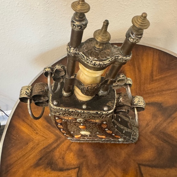 Antique Moroccan Tribal Gun Powder Flask / Case Hand Hammered With Bone Neck - Picture 5 of 16